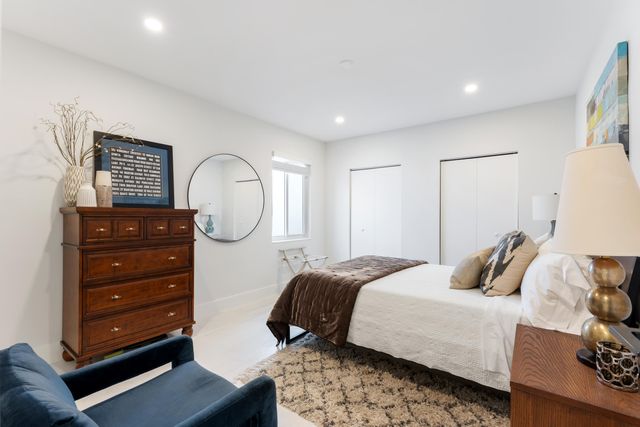 807 SE 11th Court, Fort Lauderdale, FL 33316
