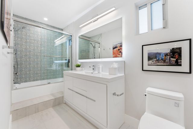 807 SE 11th Court, Fort Lauderdale, FL 33316