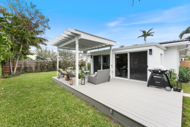 807 SE 11th Court, Fort Lauderdale, FL 33316