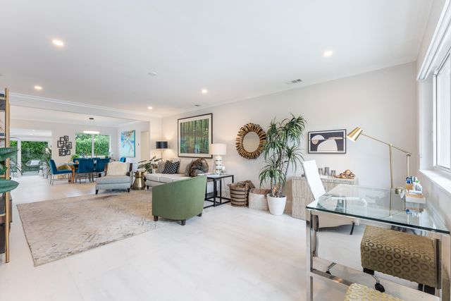 807 SE 11th Court, Fort Lauderdale, FL 33316