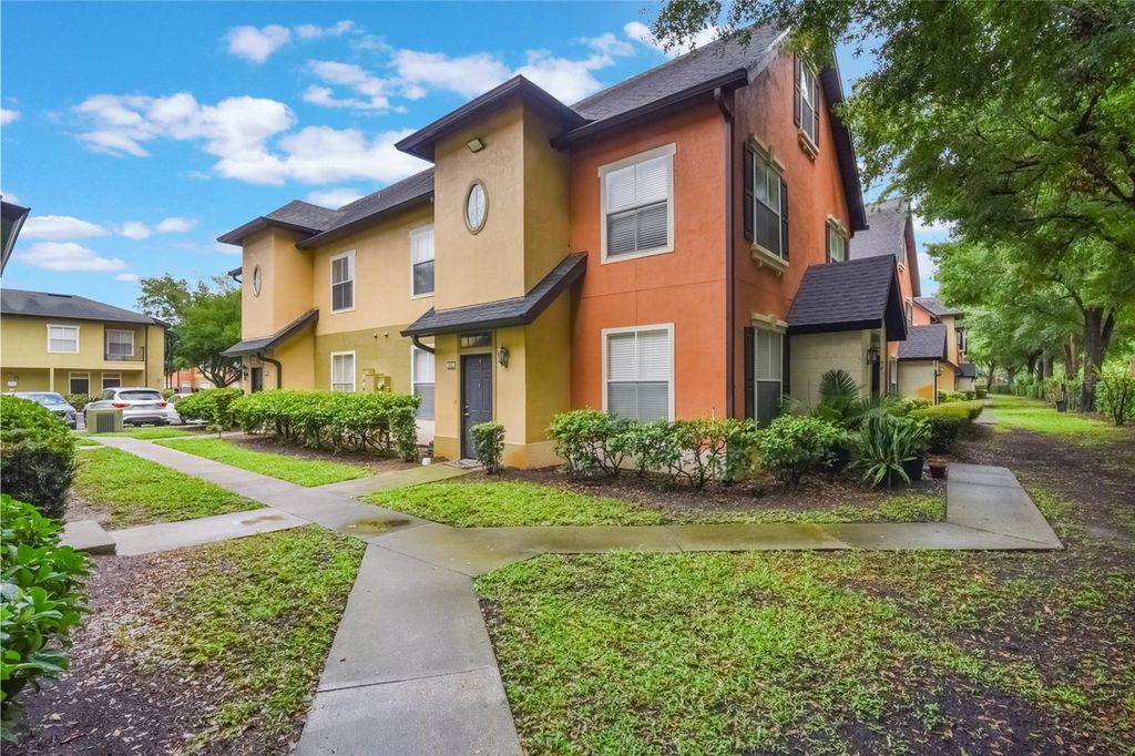 Image 2 of property listing at 6001 WESTGATE DRIVE 2124, Orlando, FL 32835