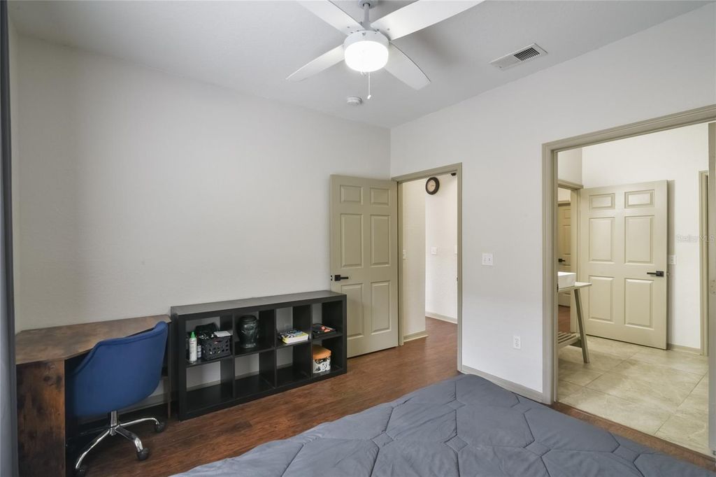 Image 18 of property listing at 6001 WESTGATE DRIVE 2124, Orlando, FL 32835