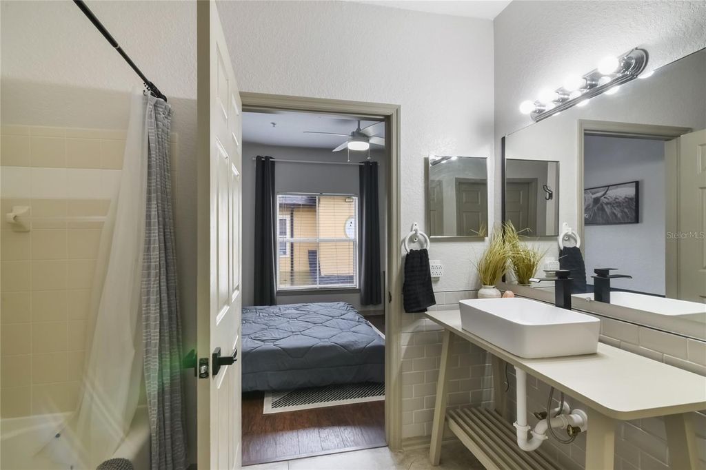 Image 20 of property listing at 6001 WESTGATE DRIVE 2124, Orlando, FL 32835