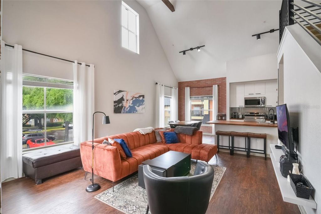 Image 5 of property listing at 6001 WESTGATE DRIVE 2124, Orlando, FL 32835
