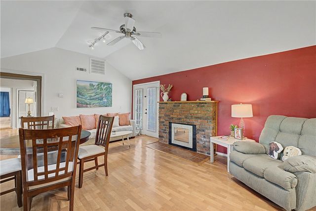 7936 W Wedington Drive, Fayetteville, AR 72704