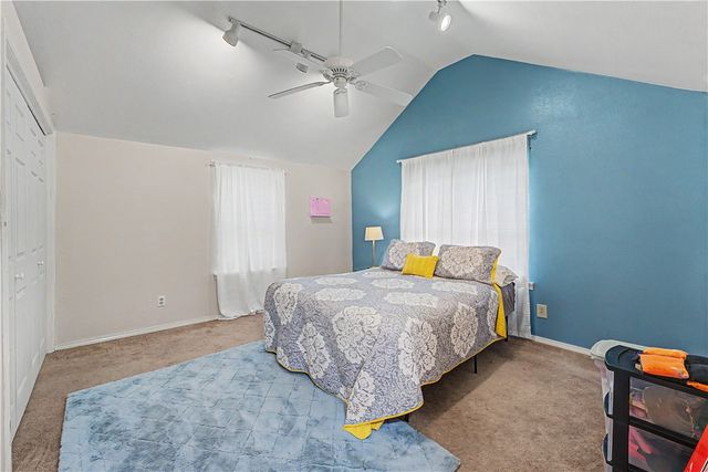 7936 W Wedington Drive, Fayetteville, AR 72704
