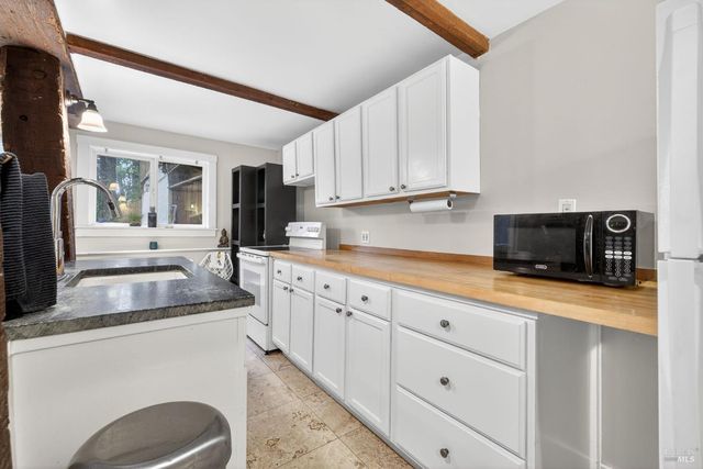 17731 Old Monte Rio Rd, Guerneville, CA 95446