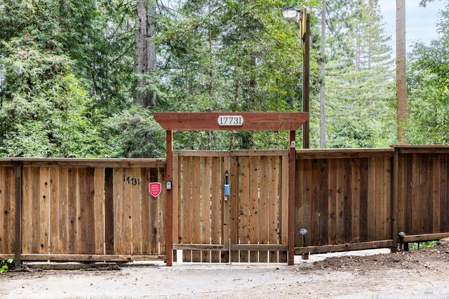 17731 Old Monte Rio Rd, Guerneville, CA 95446