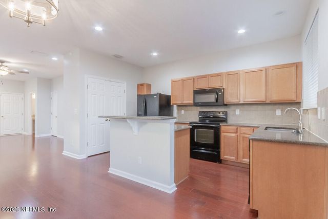 2307 SUNSET BULFF Drive, Jacksonville, FL 32216