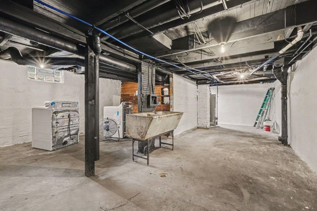 2856 Longstreet Avenue SW, Wyoming, MI 49509
