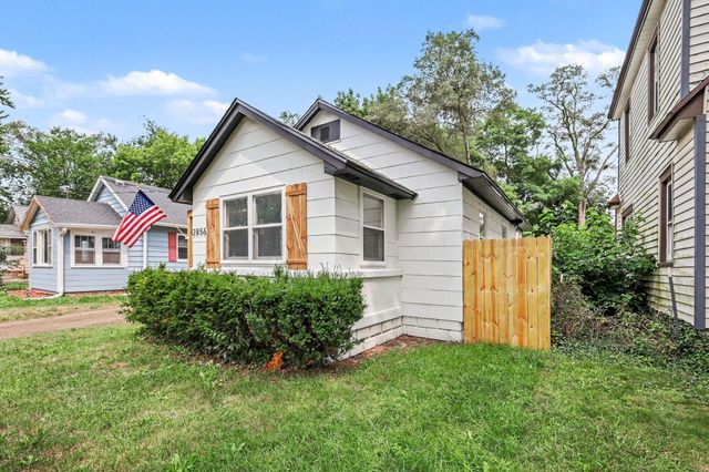 2856 Longstreet Avenue SW, Wyoming, MI 49509