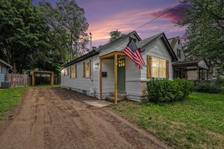 2856 Longstreet Avenue SW, Wyoming, MI 49509
