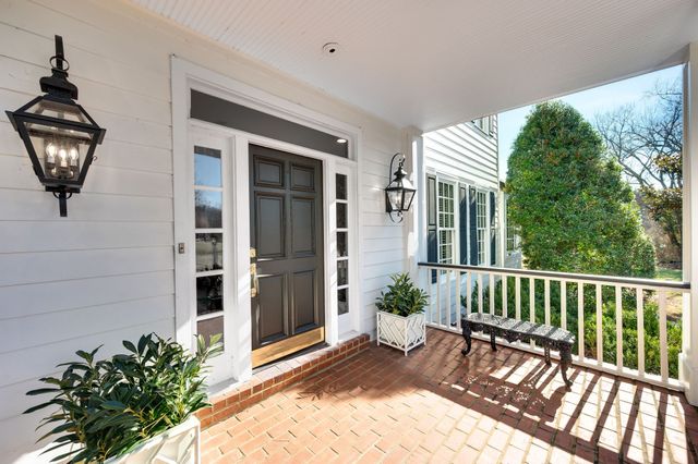 402 Granny White Pike, Brentwood, TN 37027