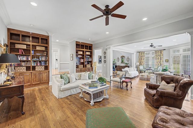 402 Granny White Pike, Brentwood, TN 37027