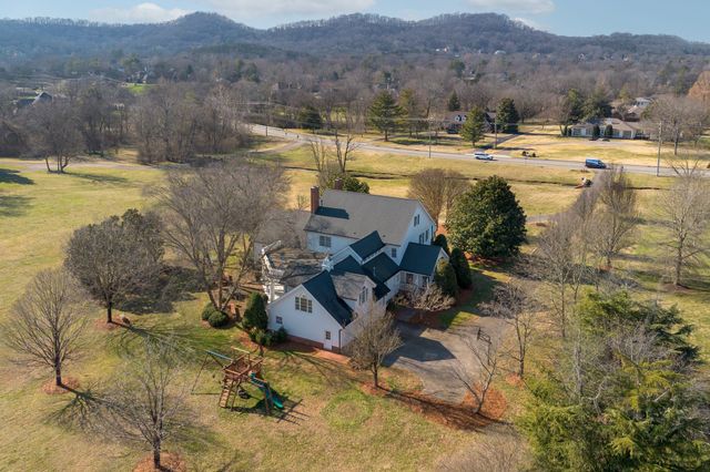 402 Granny White Pike, Brentwood, TN 37027