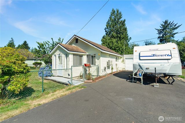 208 E Huntley Street, Aberdeen, WA 98520