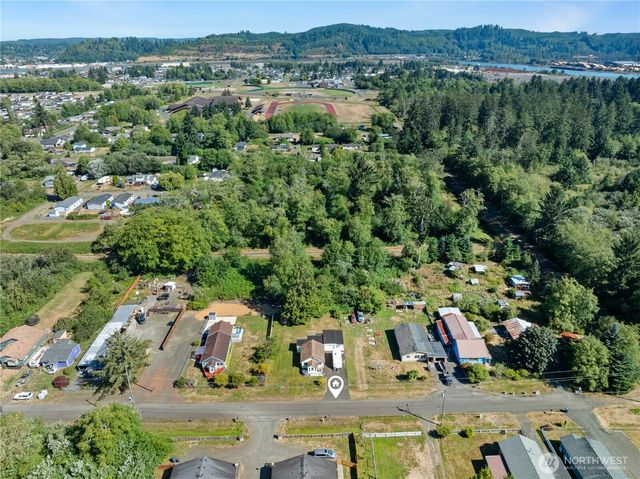 208 E Huntley Street, Aberdeen, WA 98520