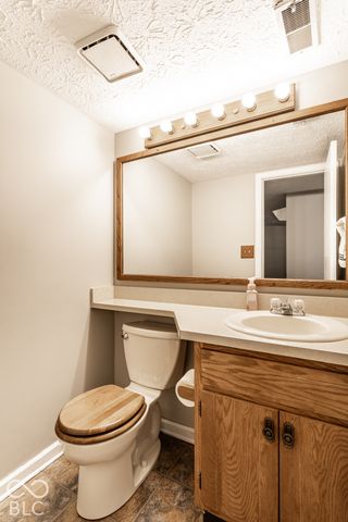 6485 Bayside South, Indianapolis, IN 46250