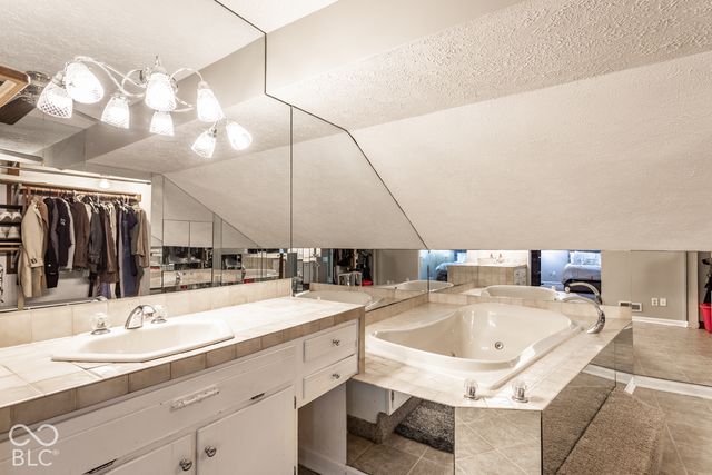 6485 Bayside South, Indianapolis, IN 46250