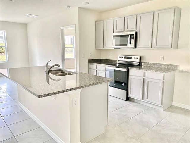 2637 ROWAN STREET, Tavares, FL 32778