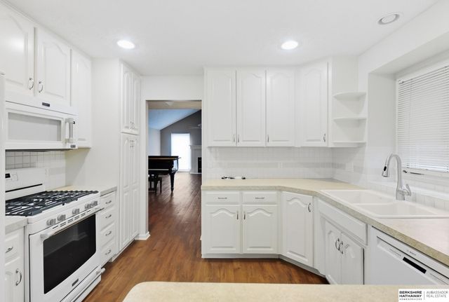 12657 Krug Circle, Omaha, NE 68144
