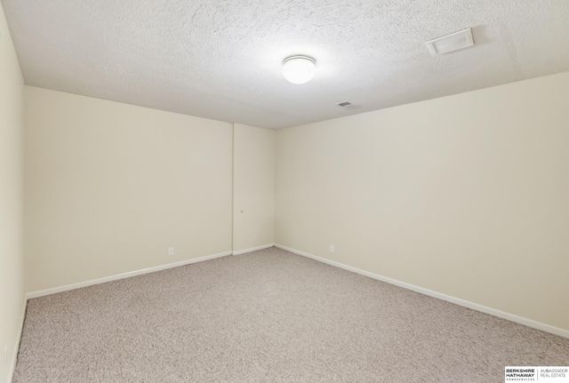12657 Krug Circle, Omaha, NE 68144