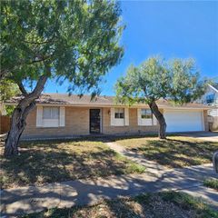 6925 Rhine Dr, Corpus Christi, TX 78412