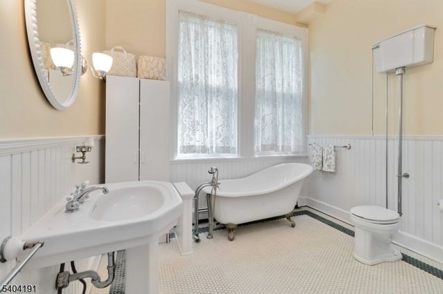 506 Windemere Ave, Mount Arlington Boro, NJ 07856