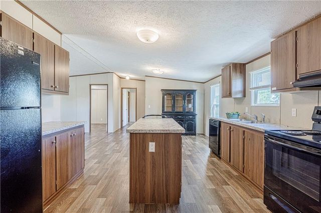 549 N Linn Valley Drive, Linn Valley, KS 66040