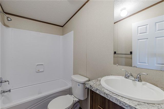 549 N Linn Valley Drive, Linn Valley, KS 66040