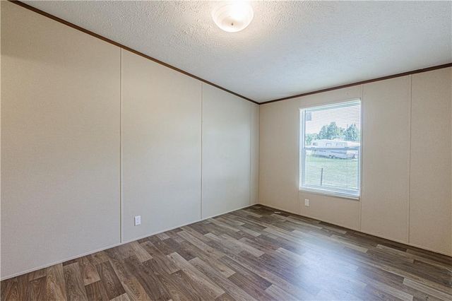 549 N Linn Valley Drive, Linn Valley, KS 66040