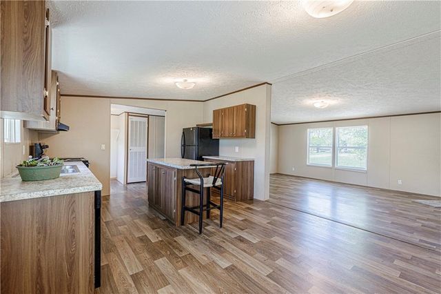 549 N Linn Valley Drive, Linn Valley, KS 66040