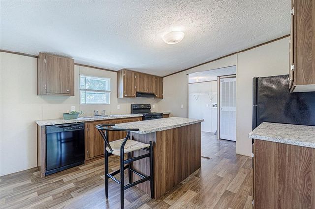 549 N Linn Valley Drive, Linn Valley, KS 66040