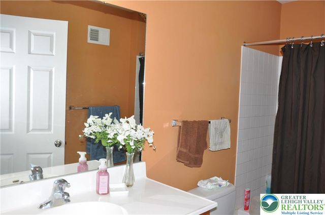 203 East Court Street, Allentown City, PA 18109