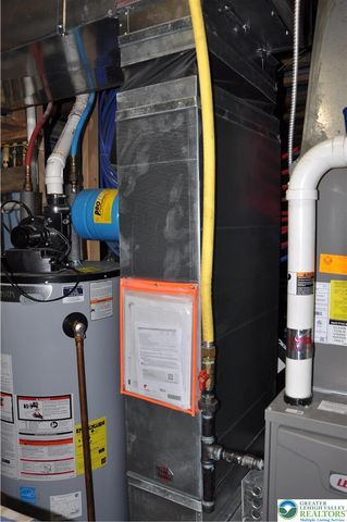 203 East Court Street, Allentown City, PA 18109