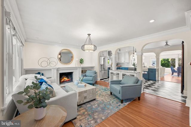 9214 SHELTON ST, Bethesda, MD 20817