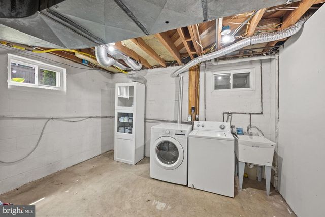 9214 SHELTON ST, Bethesda, MD 20817