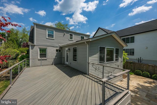 9214 SHELTON ST, Bethesda, MD 20817