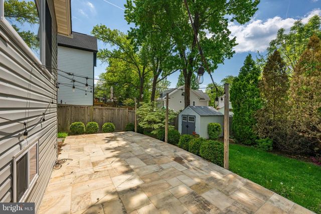 9214 SHELTON ST, Bethesda, MD 20817