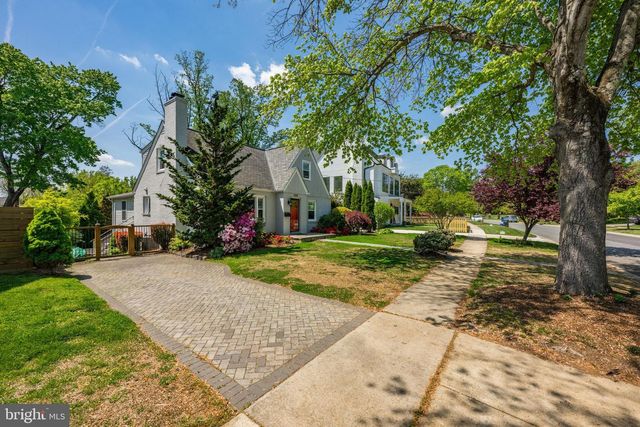 9214 SHELTON ST, Bethesda, MD 20817