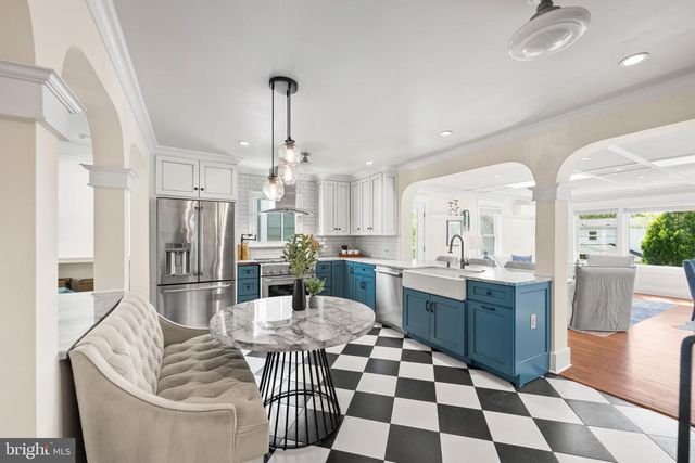 9214 SHELTON ST, Bethesda, MD 20817