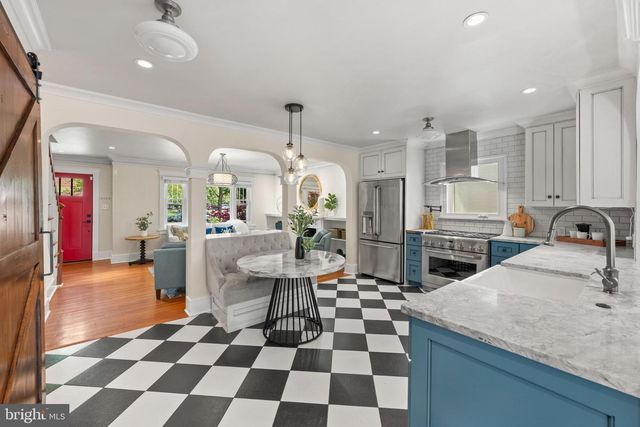 9214 SHELTON ST, Bethesda, MD 20817
