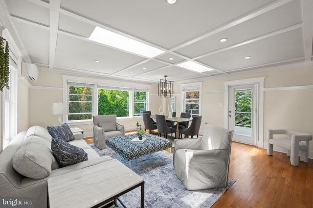 9214 SHELTON ST, Bethesda, MD 20817
