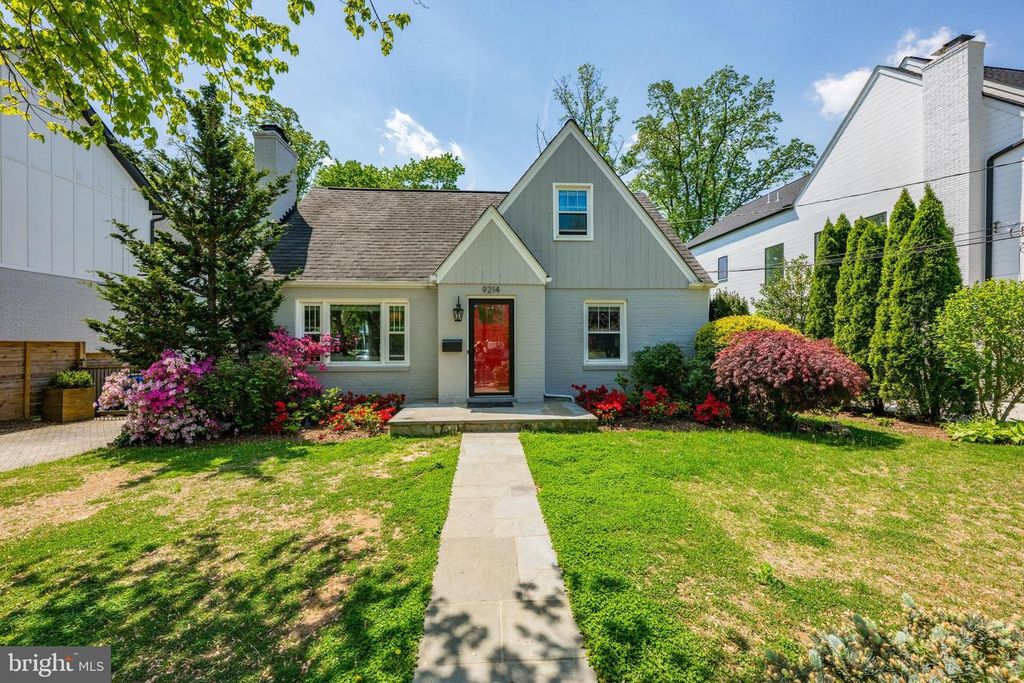 9214 SHELTON ST, Bethesda, MD 20817