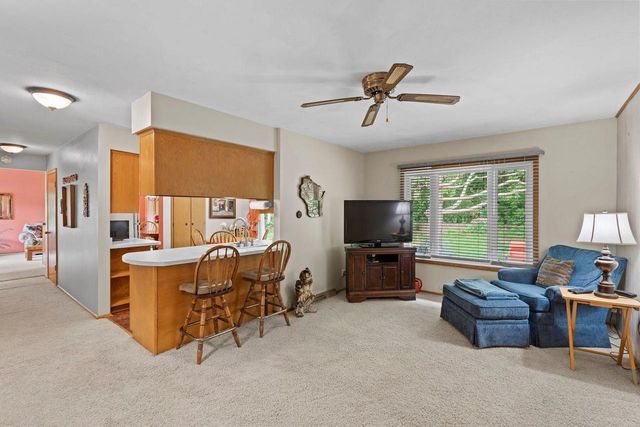13955 W Forest Knoll COURT, New Berlin, WI 53151