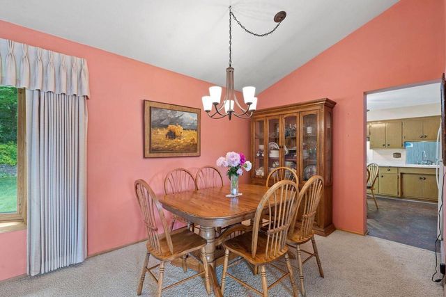 13955 W Forest Knoll COURT, New Berlin, WI 53151