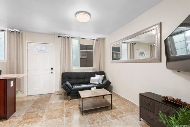 1993 Ala Wai Boulevard 304, Honolulu, HI 96815
