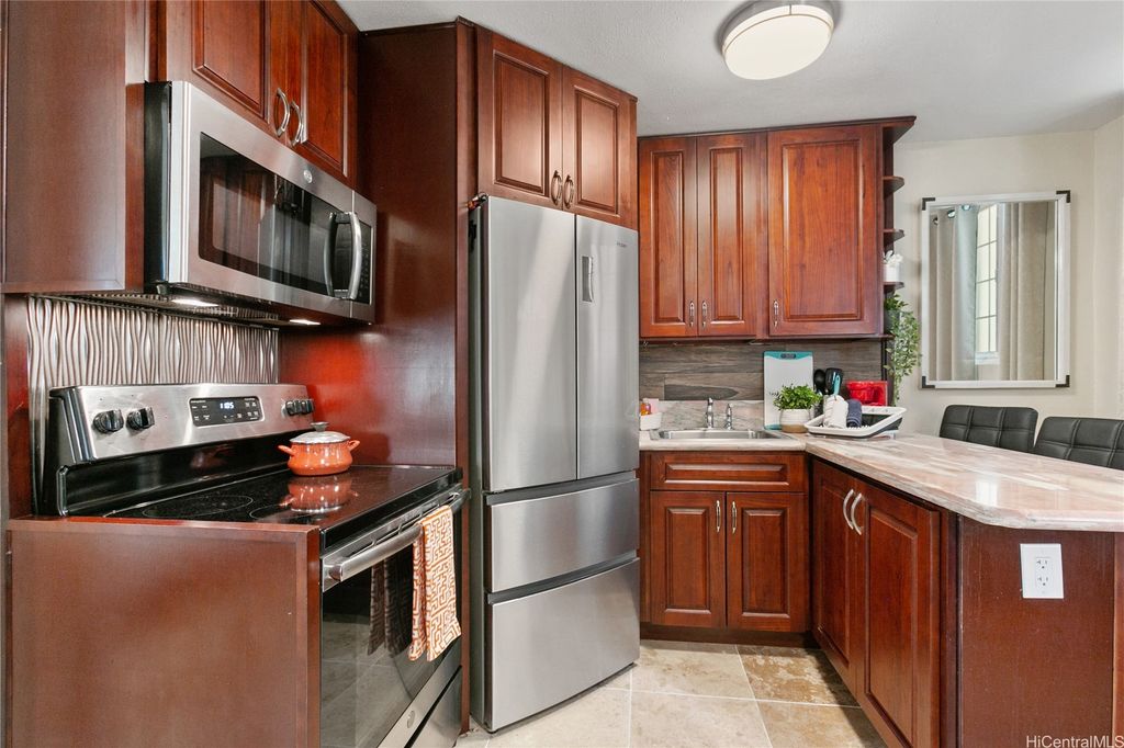 1993 Ala Wai Boulevard 304, Honolulu, HI 96815