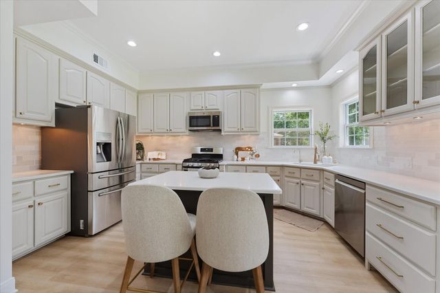 368 Ridgelake Scenic Drive, Montgomery, TX 77316