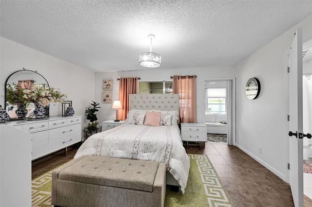 211 Bayview Avenue C, Boynton Beach, FL 33435